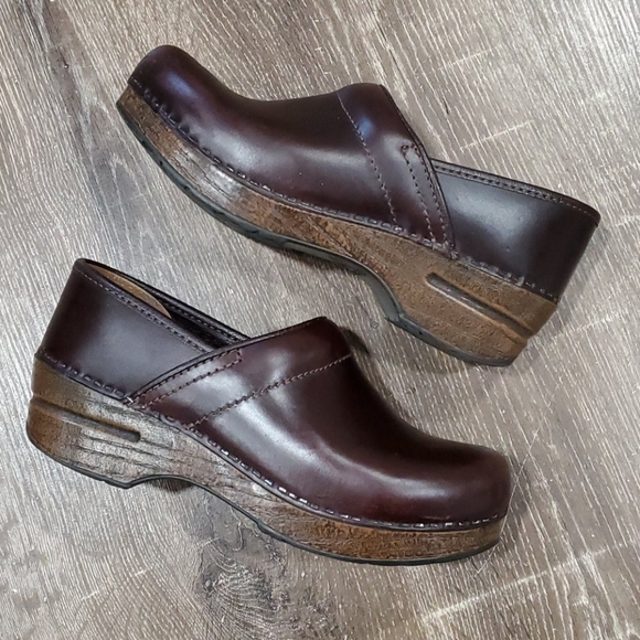 Dansko Classic Brown leather clogs size 37 - Picture 2 of 9